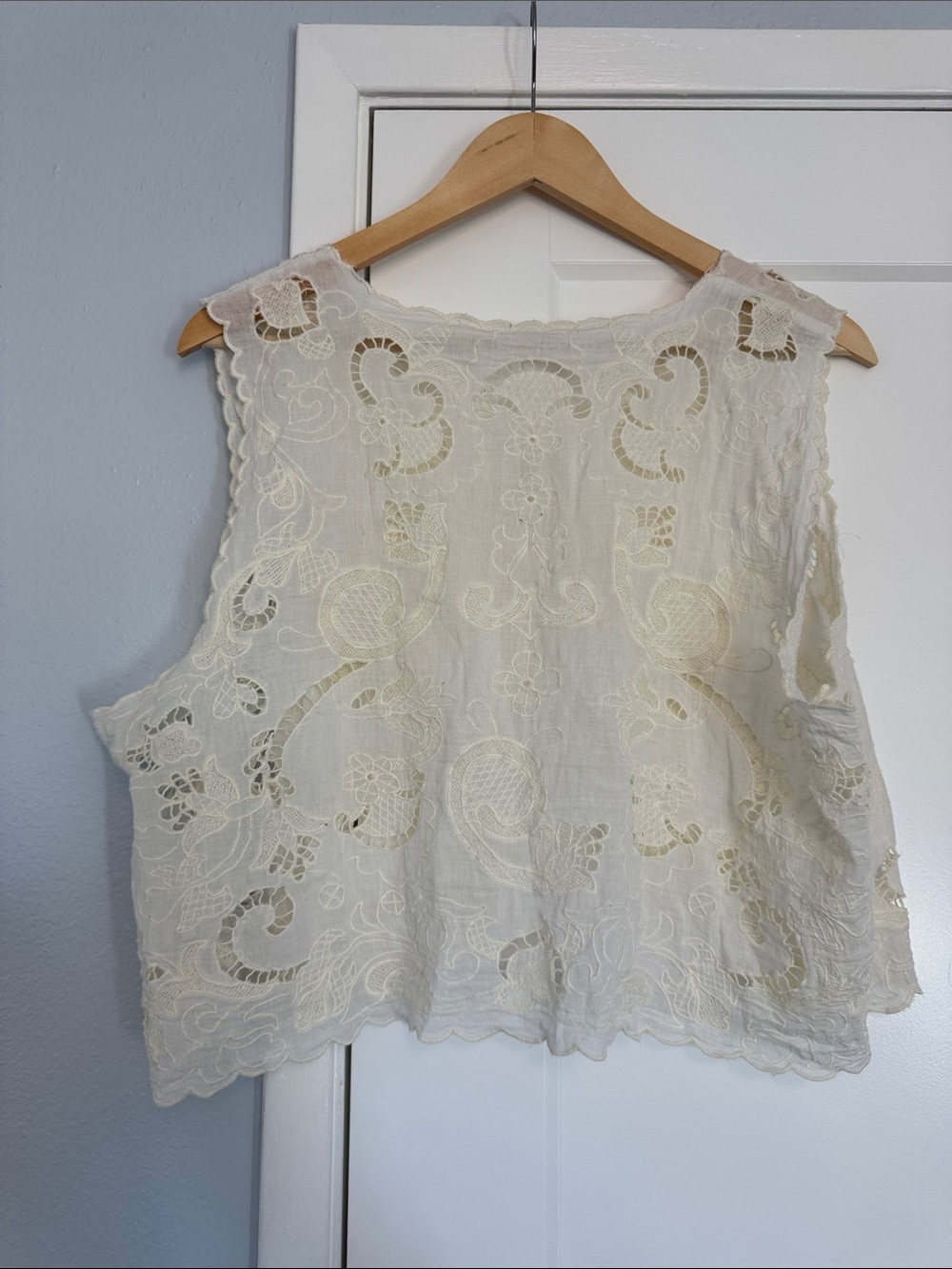 Lucky Brand Cream Lace Crochet Sleeveless Top